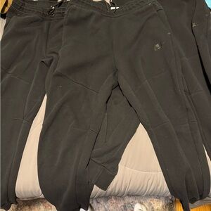 Bundle of 4 Nike Tech Fleece Joggers - Black (Size M)